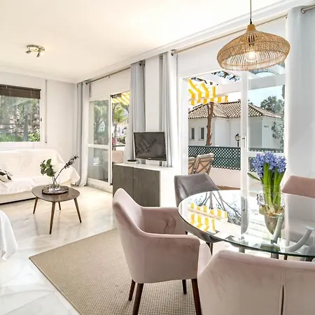 Costa Del Sol Modern Oasis In Nueva Andalucia Close To Lake La Tortuga Apartment Marbella
