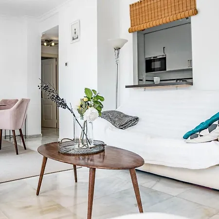 Costa Del Sol Modern Oasis In Nueva Andalucia Close To Lake La Tortuga Apartment Marbella