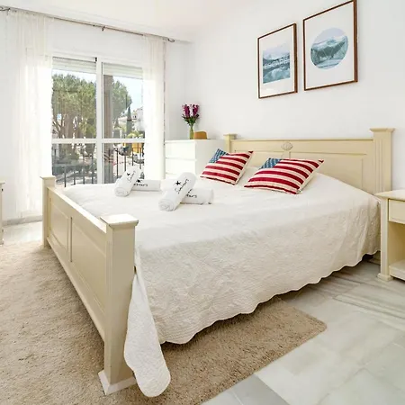 Costa Del Sol Modern Oasis In Nueva Andalucia Close To Lake La Tortuga Apartment *
