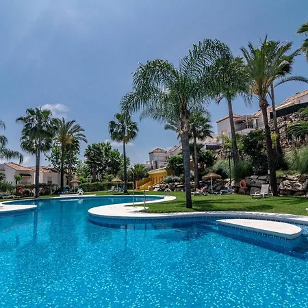 Costa Del Sol Modern Oasis In Nueva Andalucia Close To Lake La Tortuga Apartment *