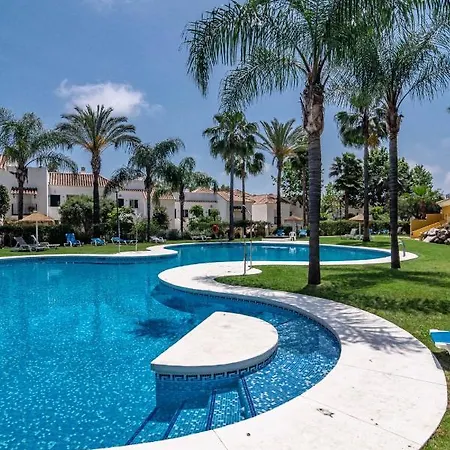 Costa Del Sol Modern Oasis In Nueva Andalucia Close To Lake La Tortuga Apartment *